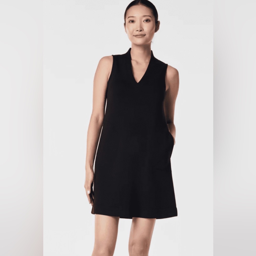 SPANX Black Sleeveless V-Neck Shift Dress